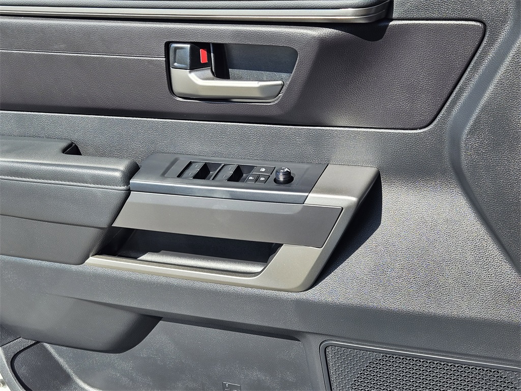 2024 Toyota Tundra SR5 CrewMax photo 13