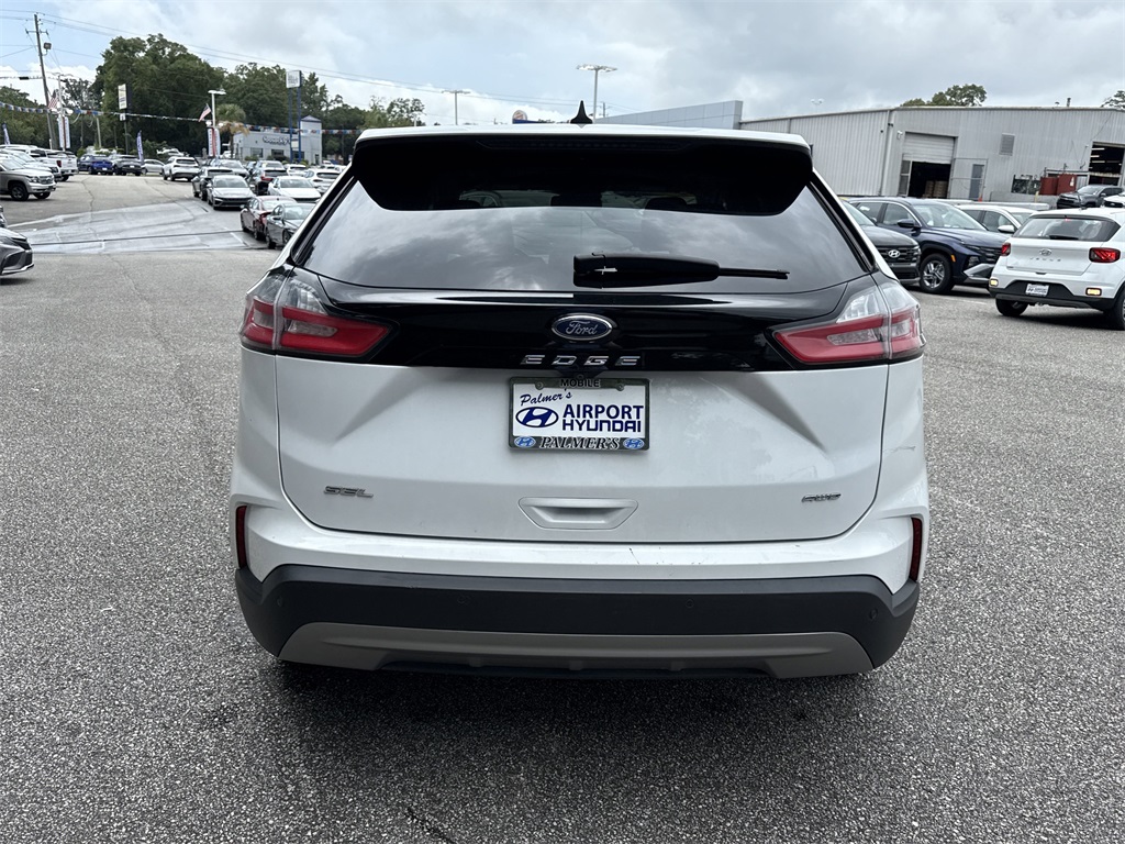 2023 Ford Edge SEL photo 3