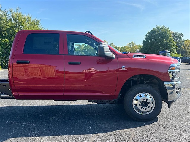 2026 Ram 3500 Tradesman photo 8