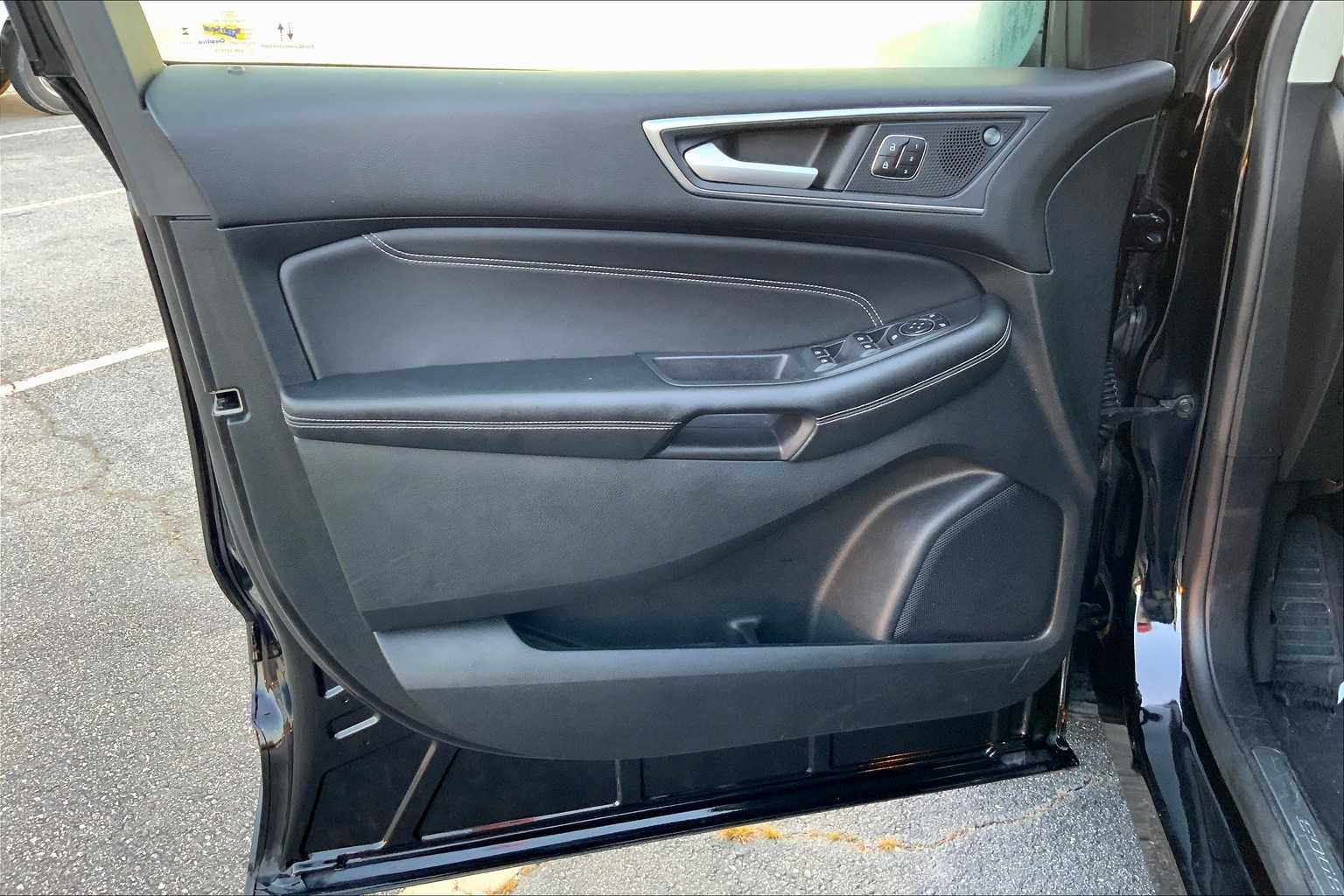 2023 Ford Edge Titanium photo 20