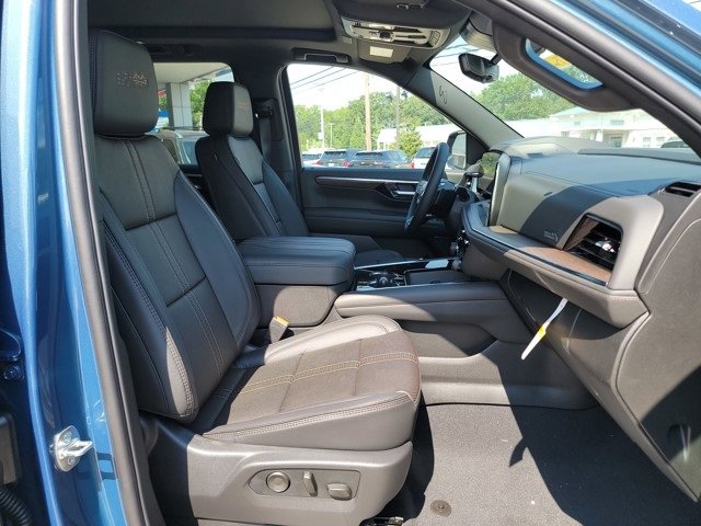 2025 Chevrolet Tahoe High Country photo 17