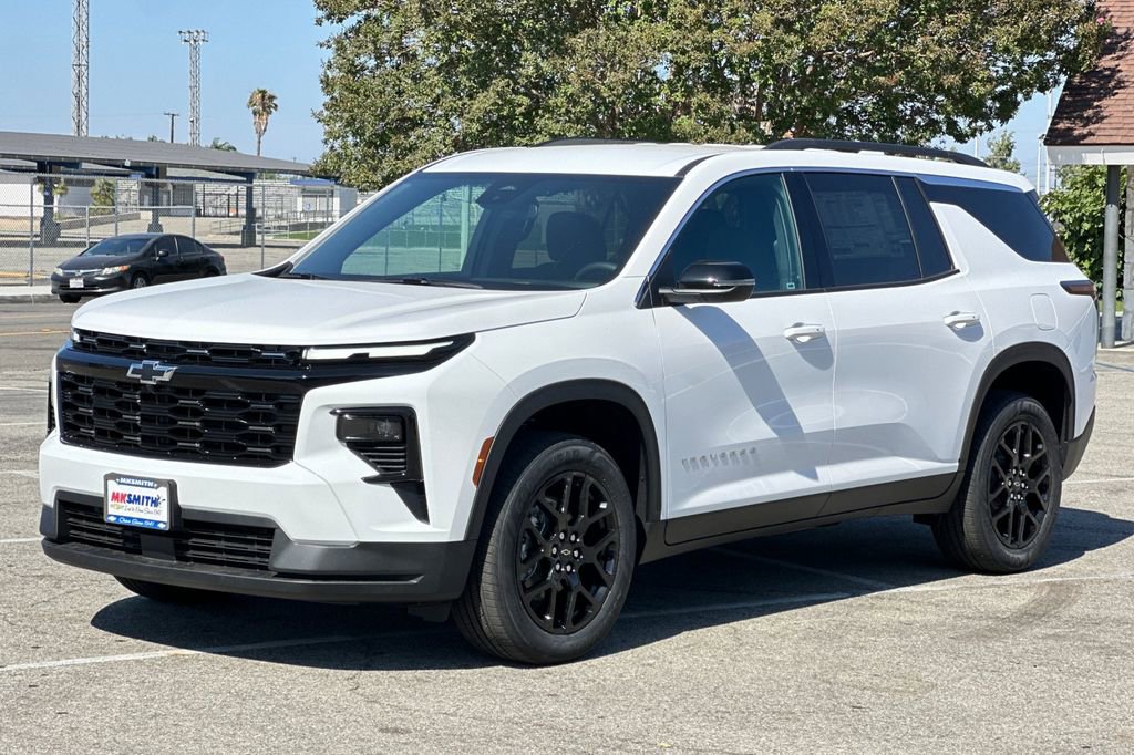 2025 Chevrolet Traverse photo 8
