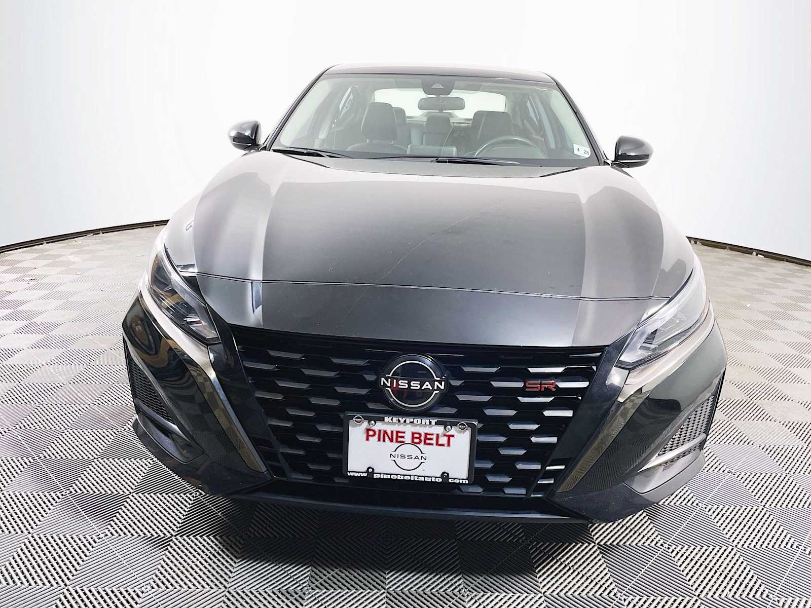 2023 Nissan Altima 2.5 SR photo 2