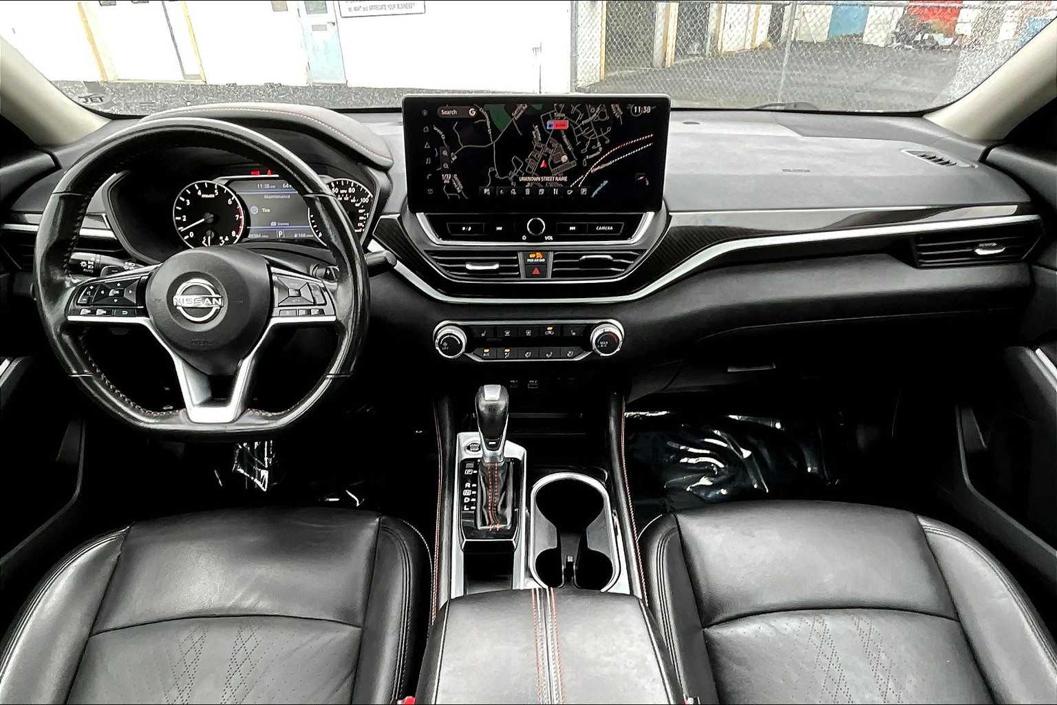2023 Nissan Altima 2.5 SR photo 14