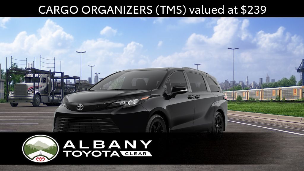 2026 Toyota Sienna Woodland Edition's photo