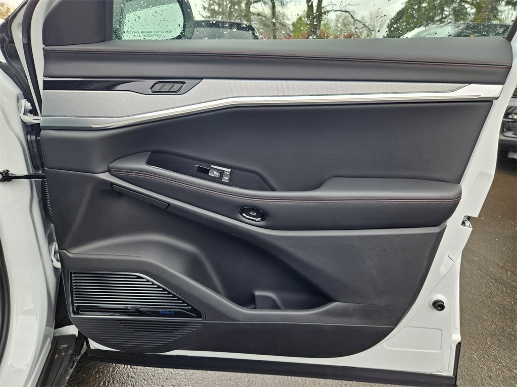 2025 Jeep Wagoneer S Launch Edition photo 16