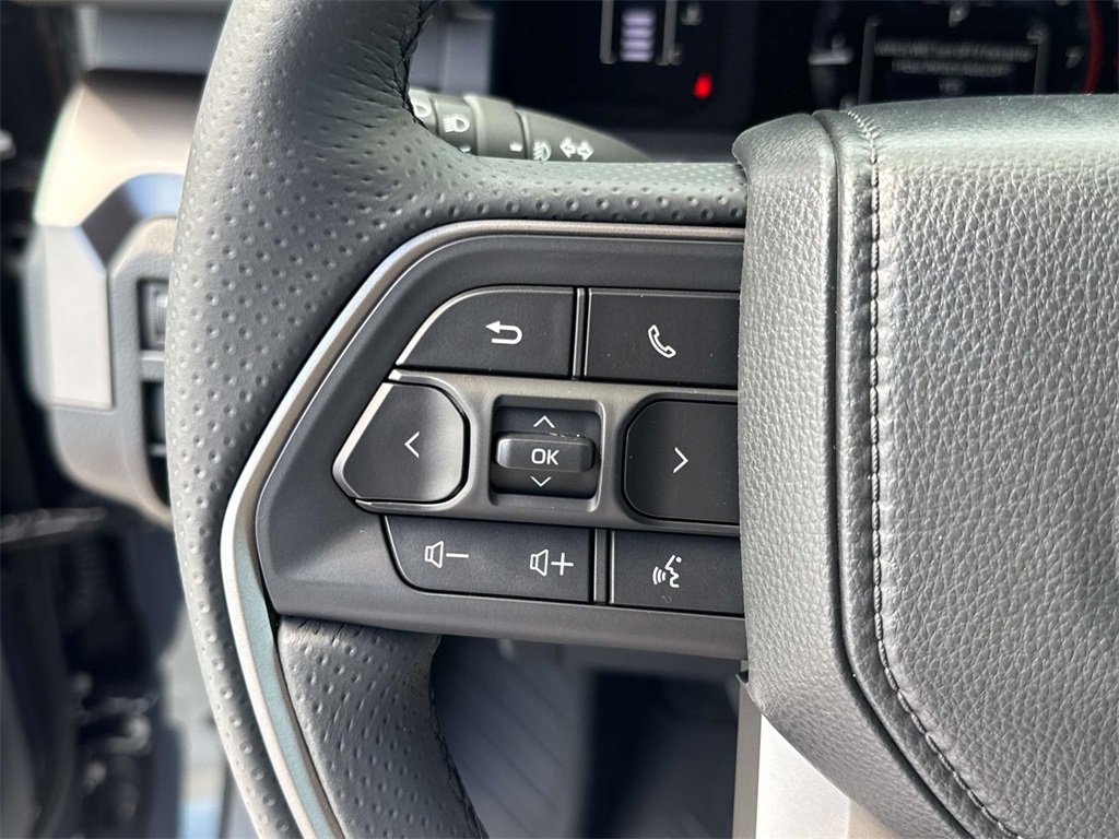 2025 Toyota 4Runner SR5 photo 21