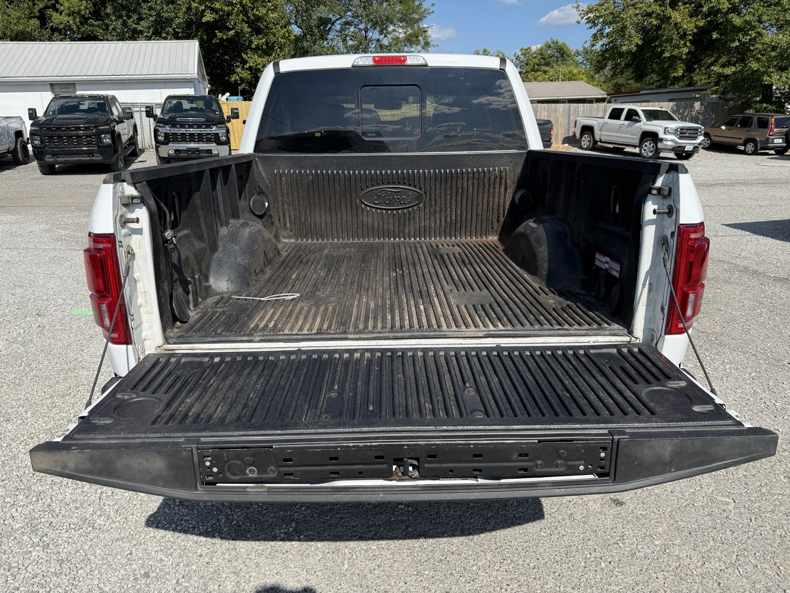 2017 Ford F-150 Lariat photo 31