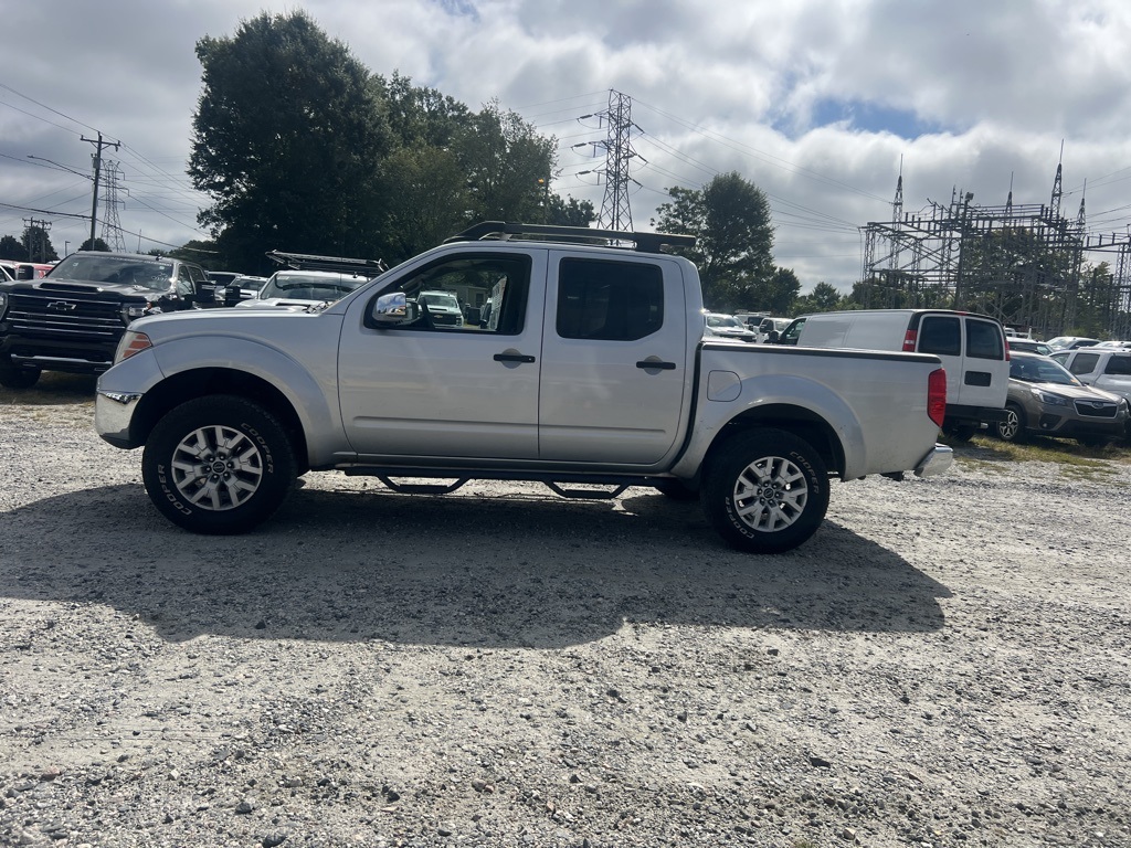 2015 Nissan Frontier SV photo 8