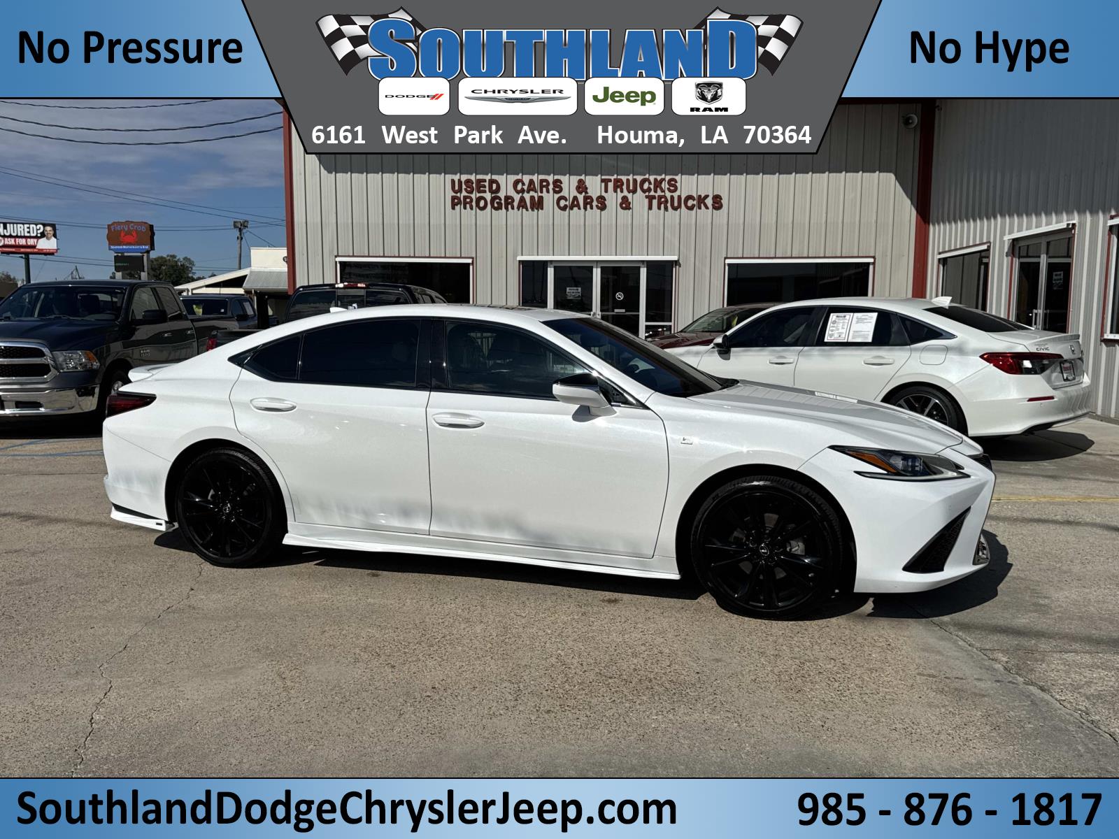 2022 Lexus ES F Sport's photo