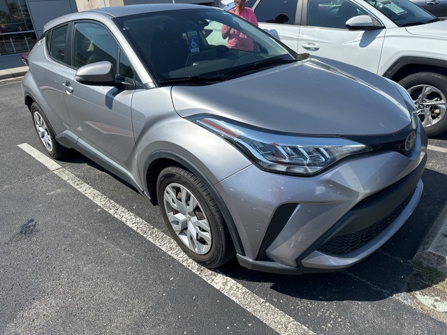 2020 Toyota C-HR LE photo 2