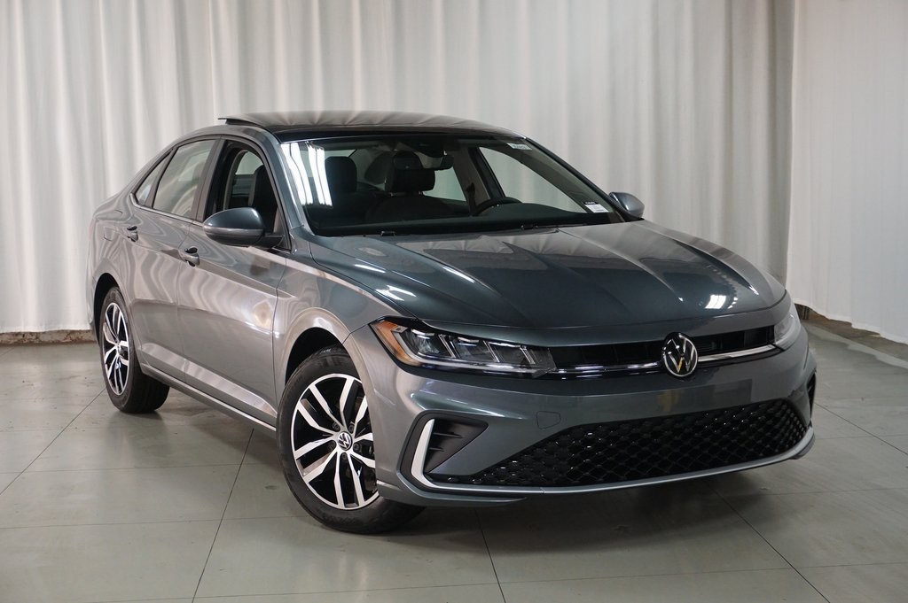 2025 Volkswagen Jetta 1.5T SE photo 2