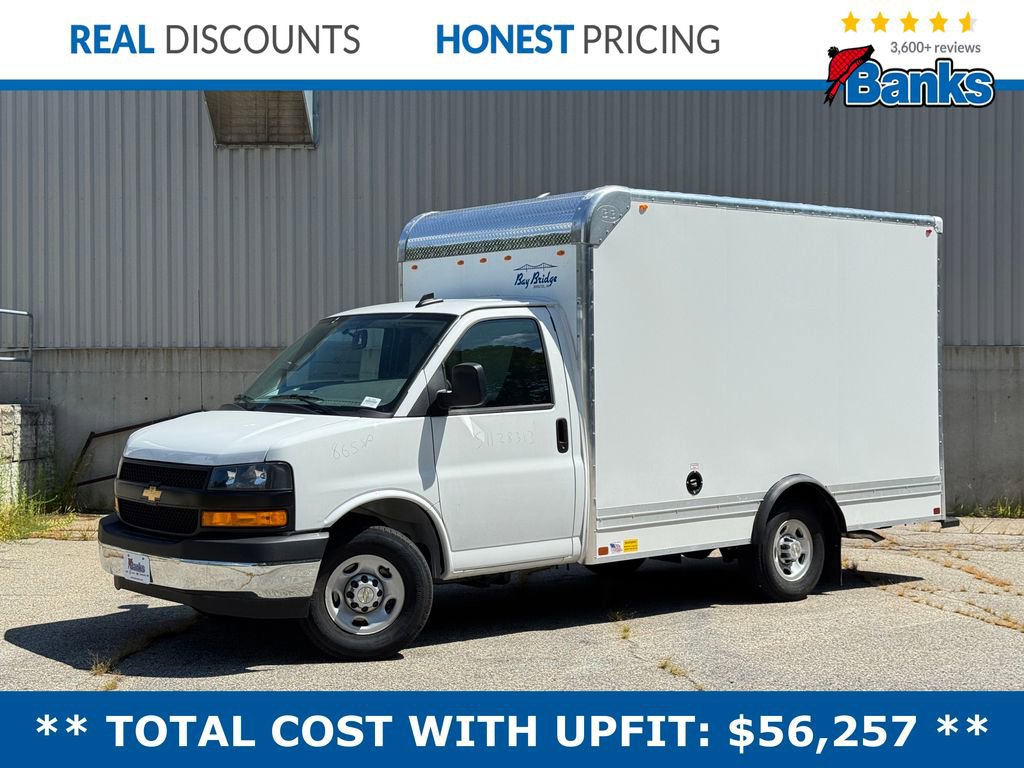 2025 Chevrolet Express Base's photo