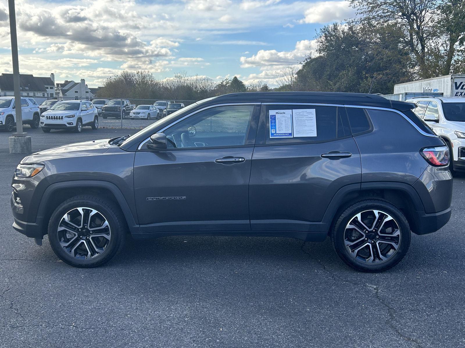 2023 Jeep Compass Limited photo 3