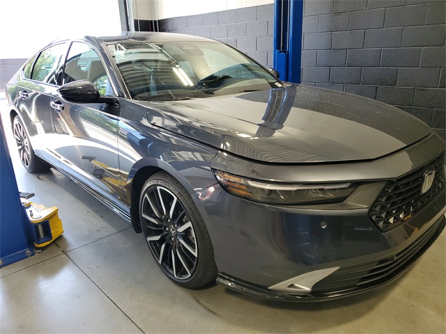 2024 Honda Accord Hybrid Touring photo 3
