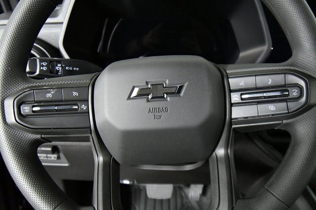 2026 Chevrolet Colorado Trail Boss photo 2