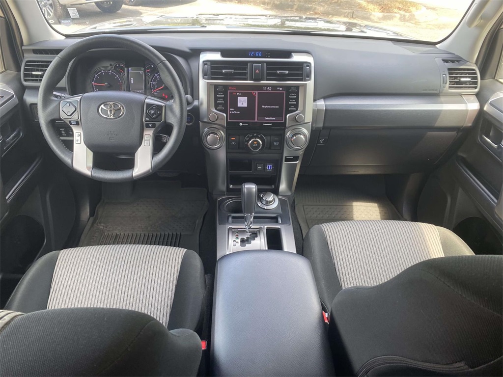 2022 Toyota 4Runner SR5 photo 9