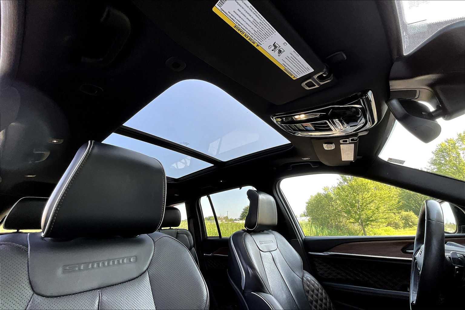2023 Jeep Grand Cherokee Summit photo 13