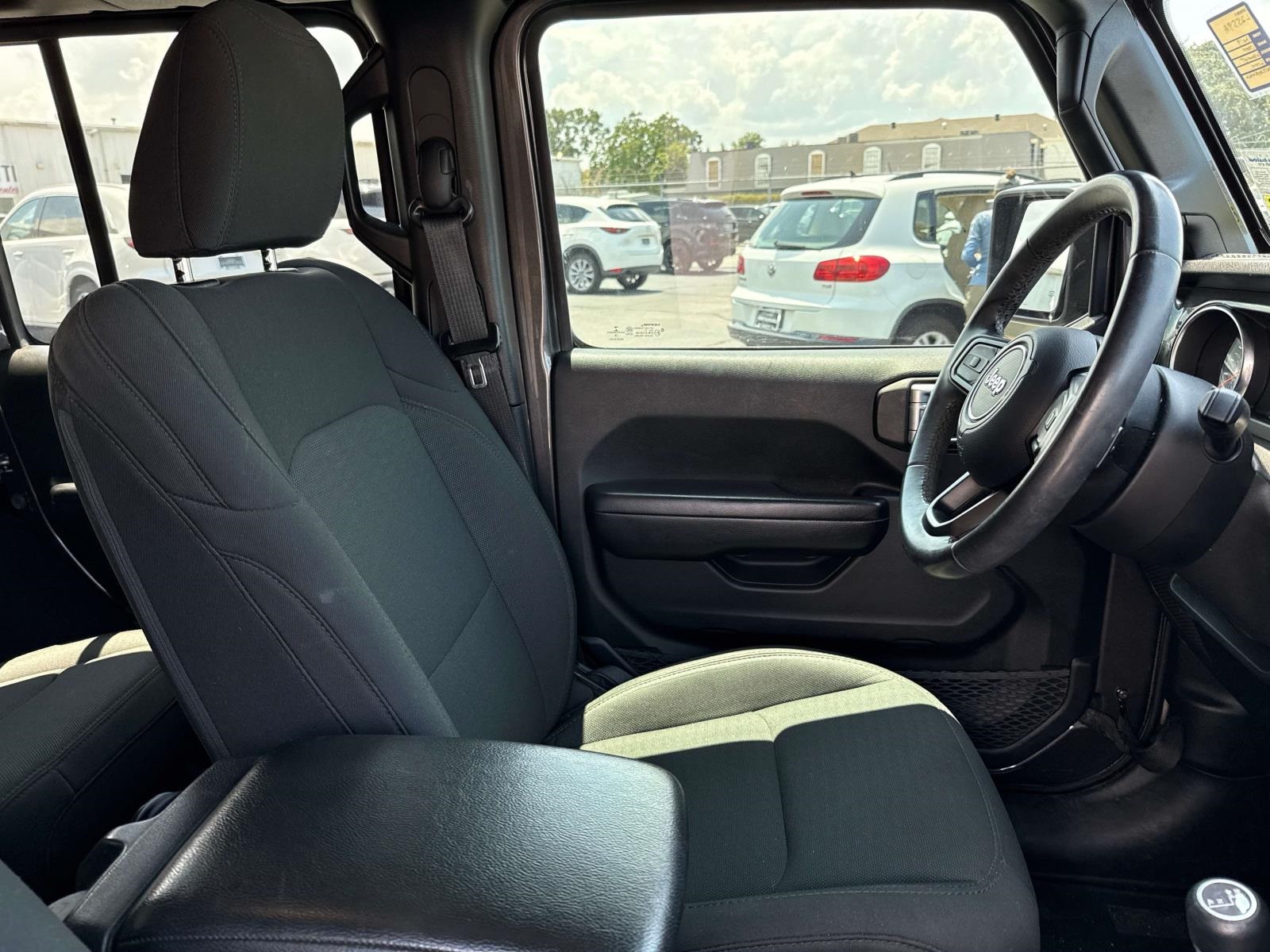 2019 Jeep Wrangler Unlimited Sport Altitude photo 9