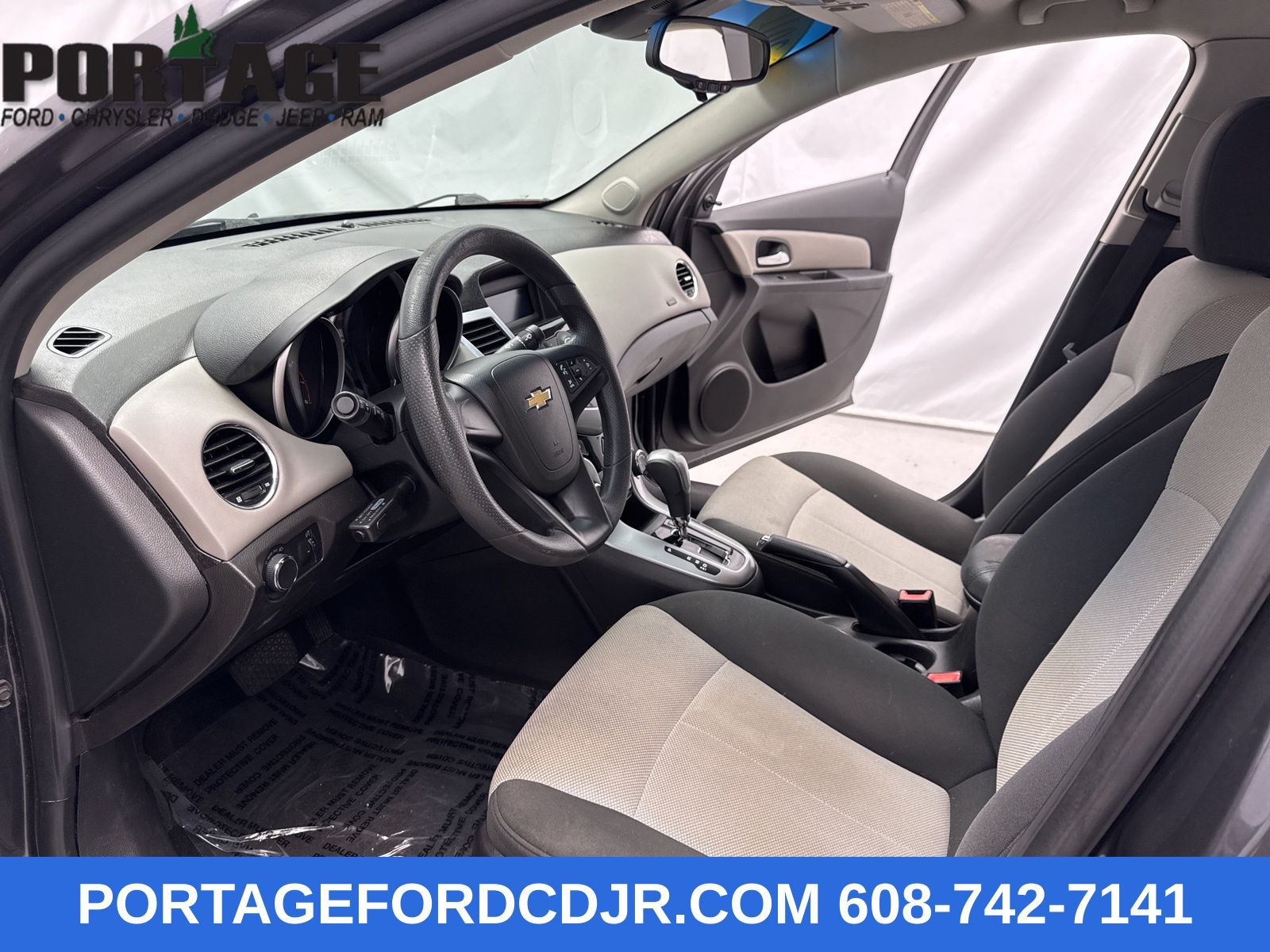 2011 Chevrolet Cruze LS photo 10