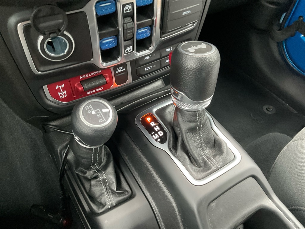 2024 Jeep Wrangler Willys photo 30