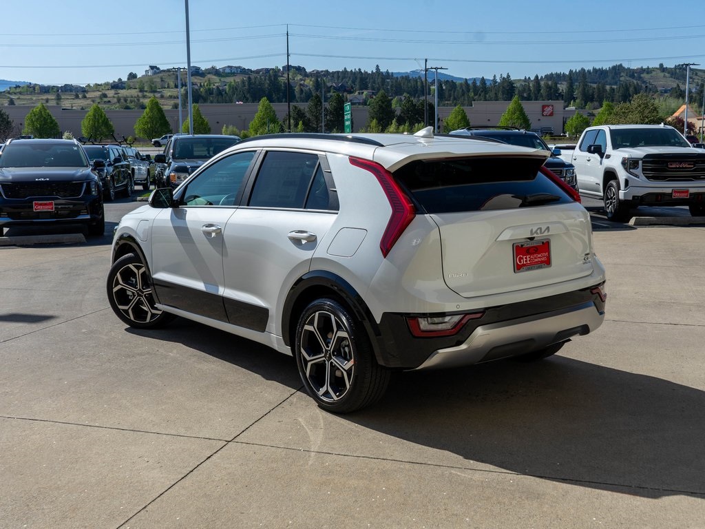 2025 Kia Niro Plug-In Hybrid SX Touring photo 4