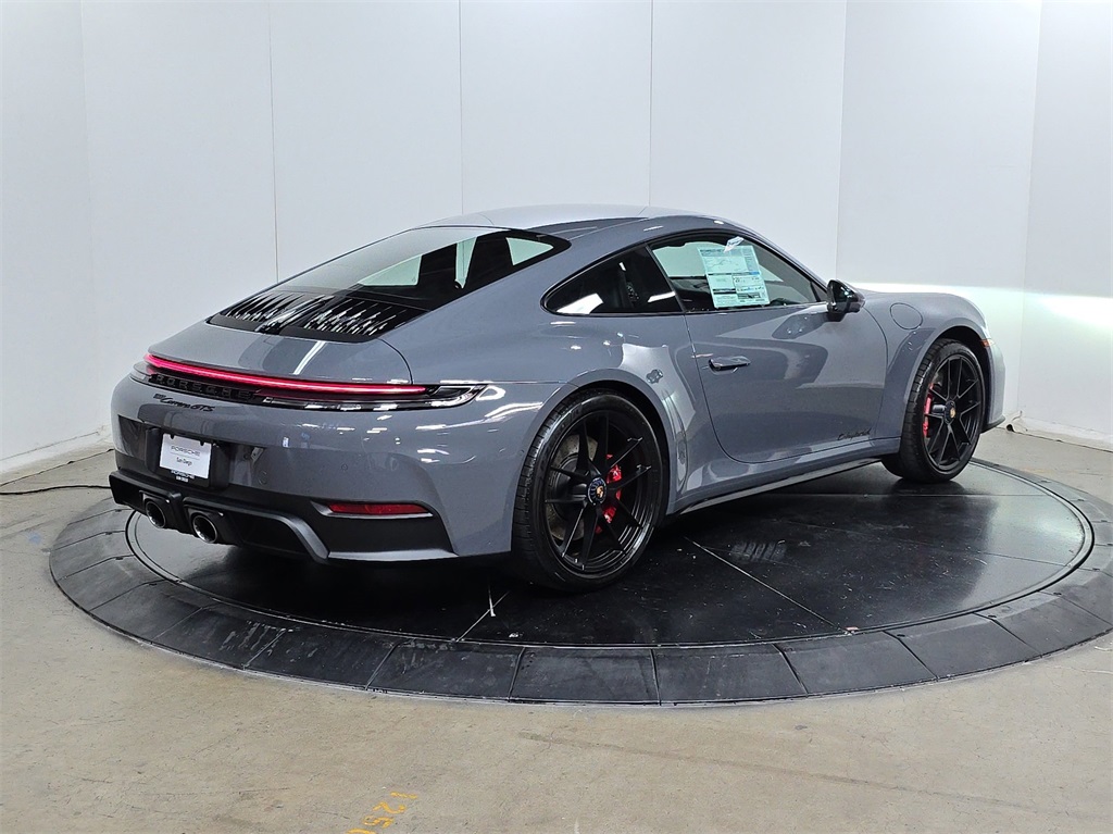 2026 Porsche 911 4 GTS photo 7
