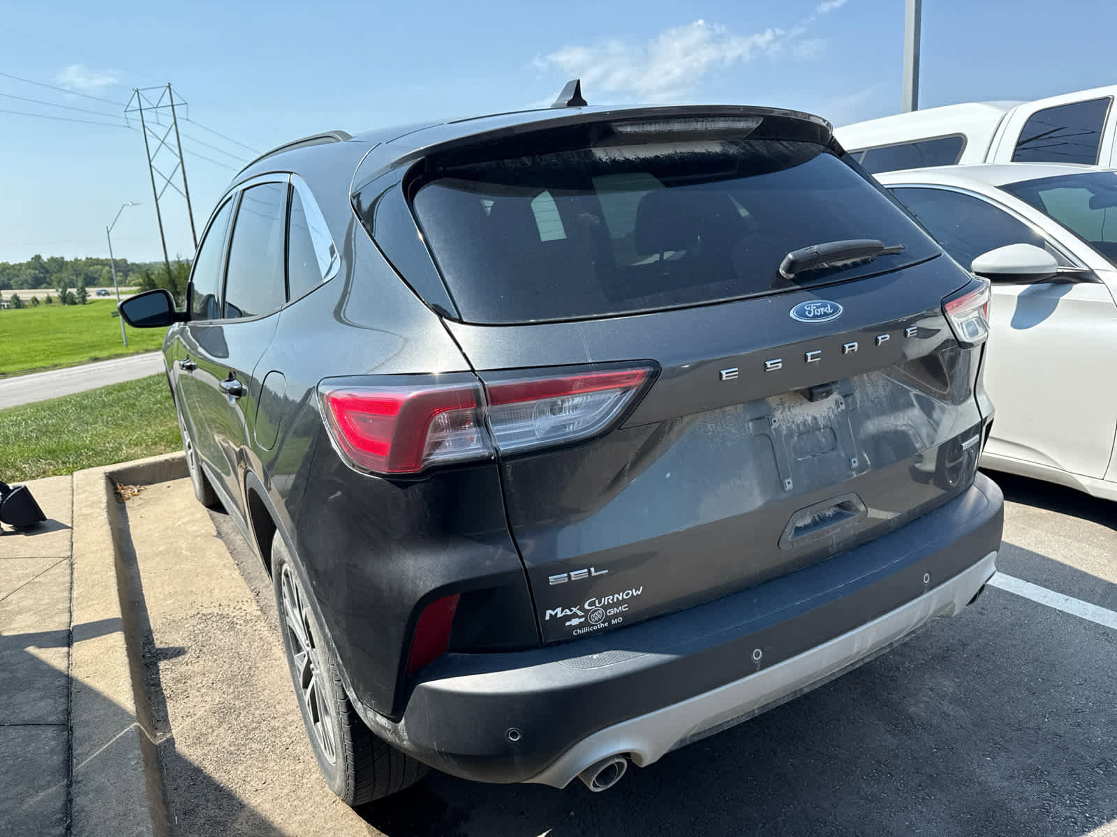 2020 Ford Escape SEL photo 3
