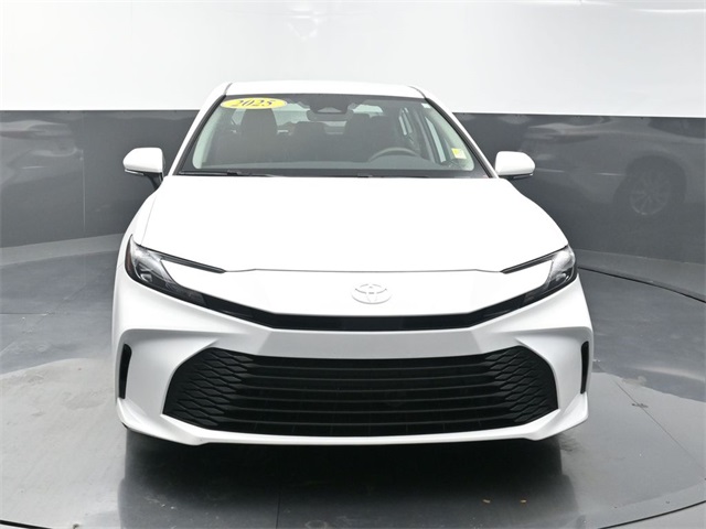 2025 Toyota Camry LE photo 2
