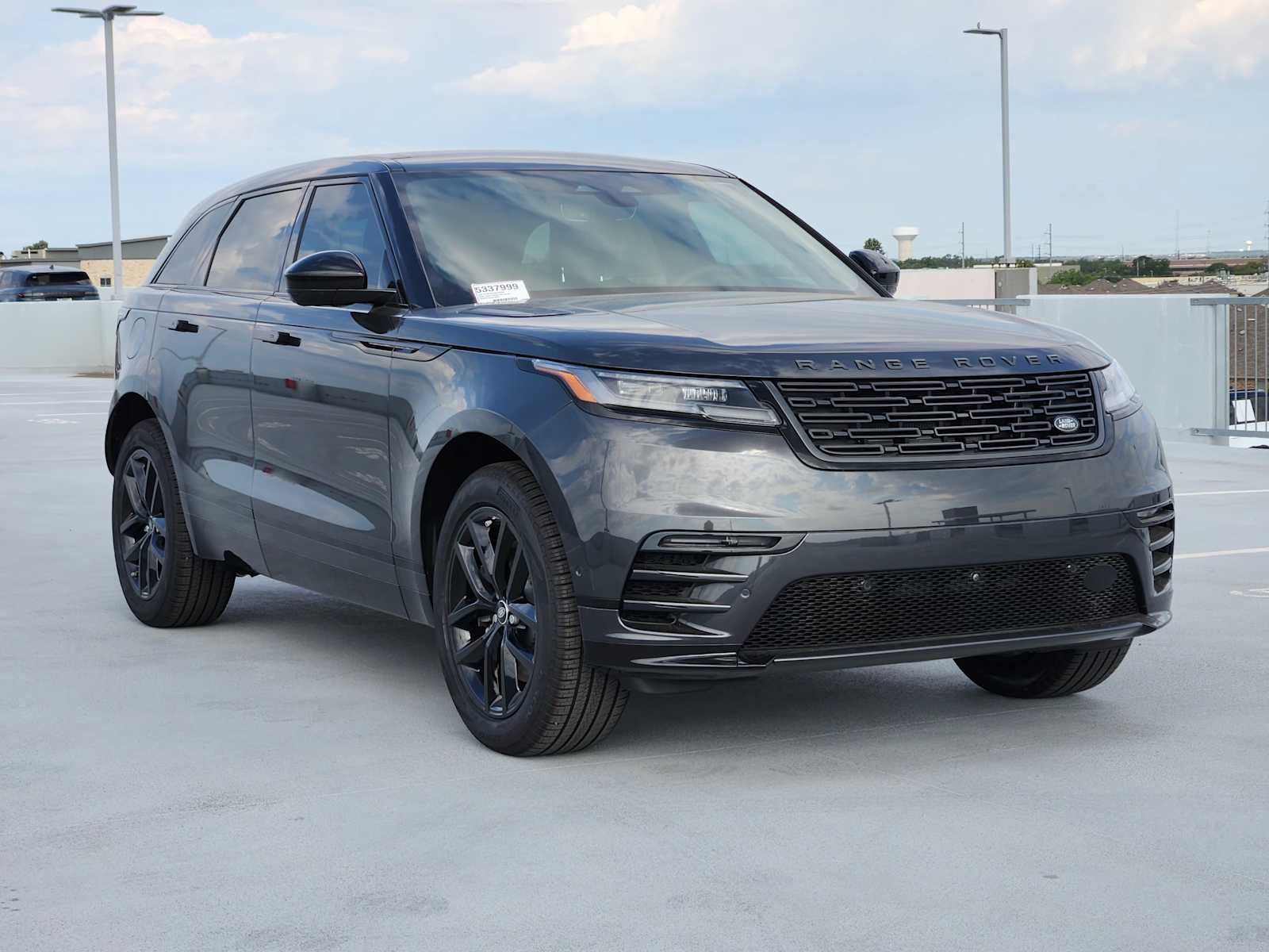 2026 Land Rover Range Rover Velar SE photo 3