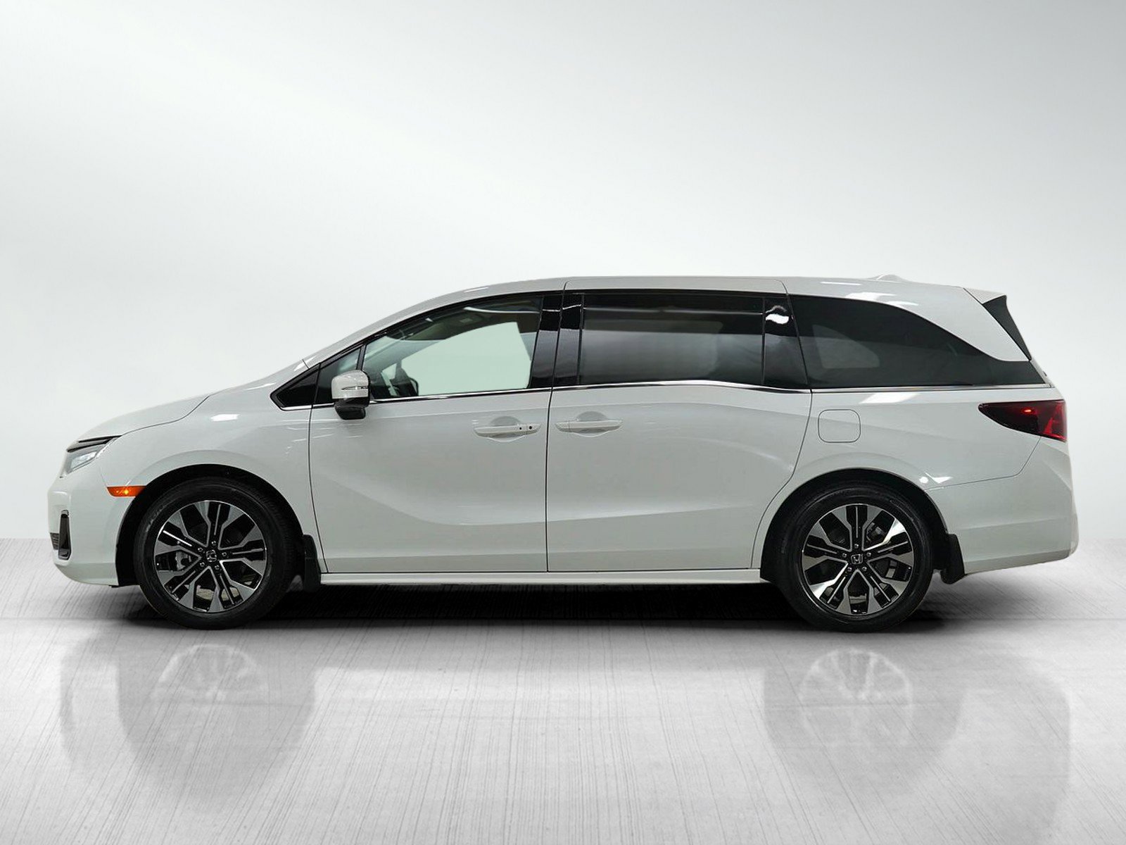 Used 2025 Honda Odyssey Elite with VIN 5FNRL6H98SB014544 for sale in Burnsville, Minnesota