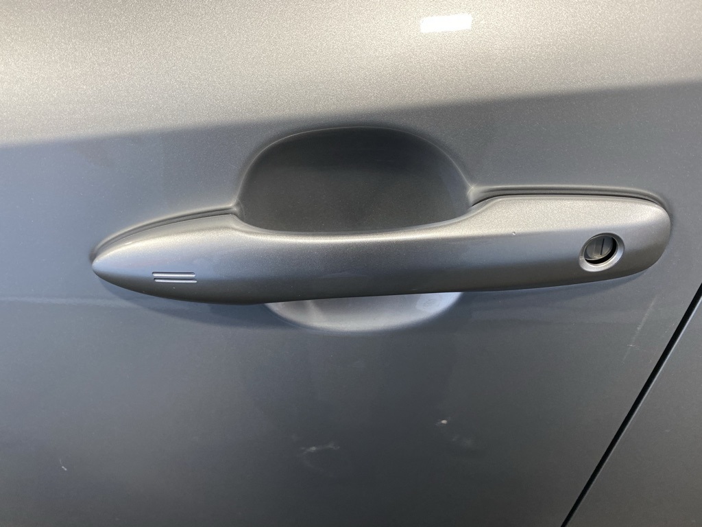2025 Toyota Corolla XSE photo 17
