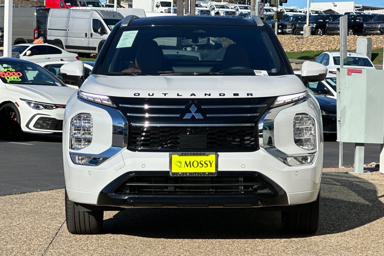 2025 Mitsubishi Outlander SEL photo 8