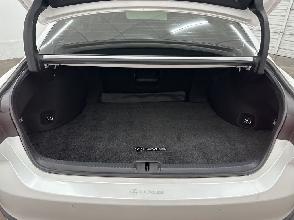 2021 Lexus ES 300h photo 23