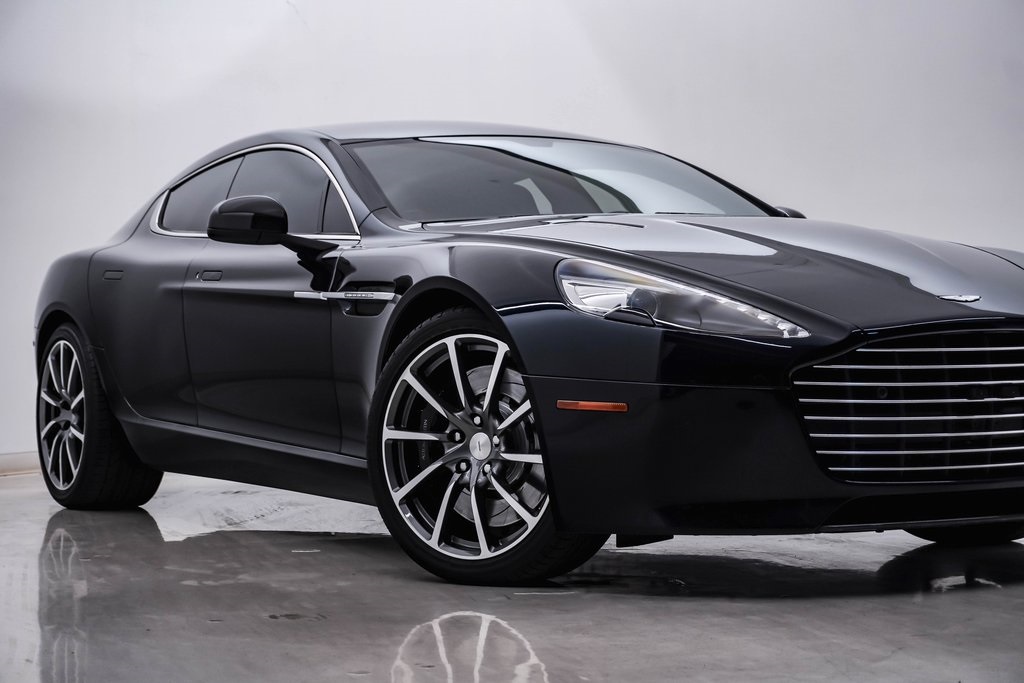 2017 Aston Martin Rapide photo 2