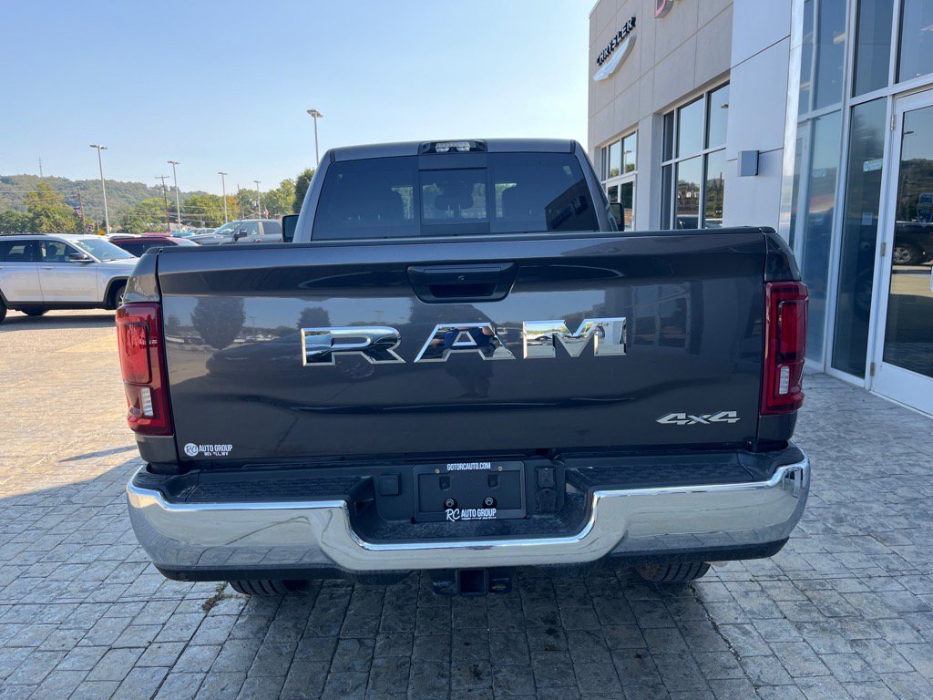 2026 Ram 2500 Tradesman photo 4