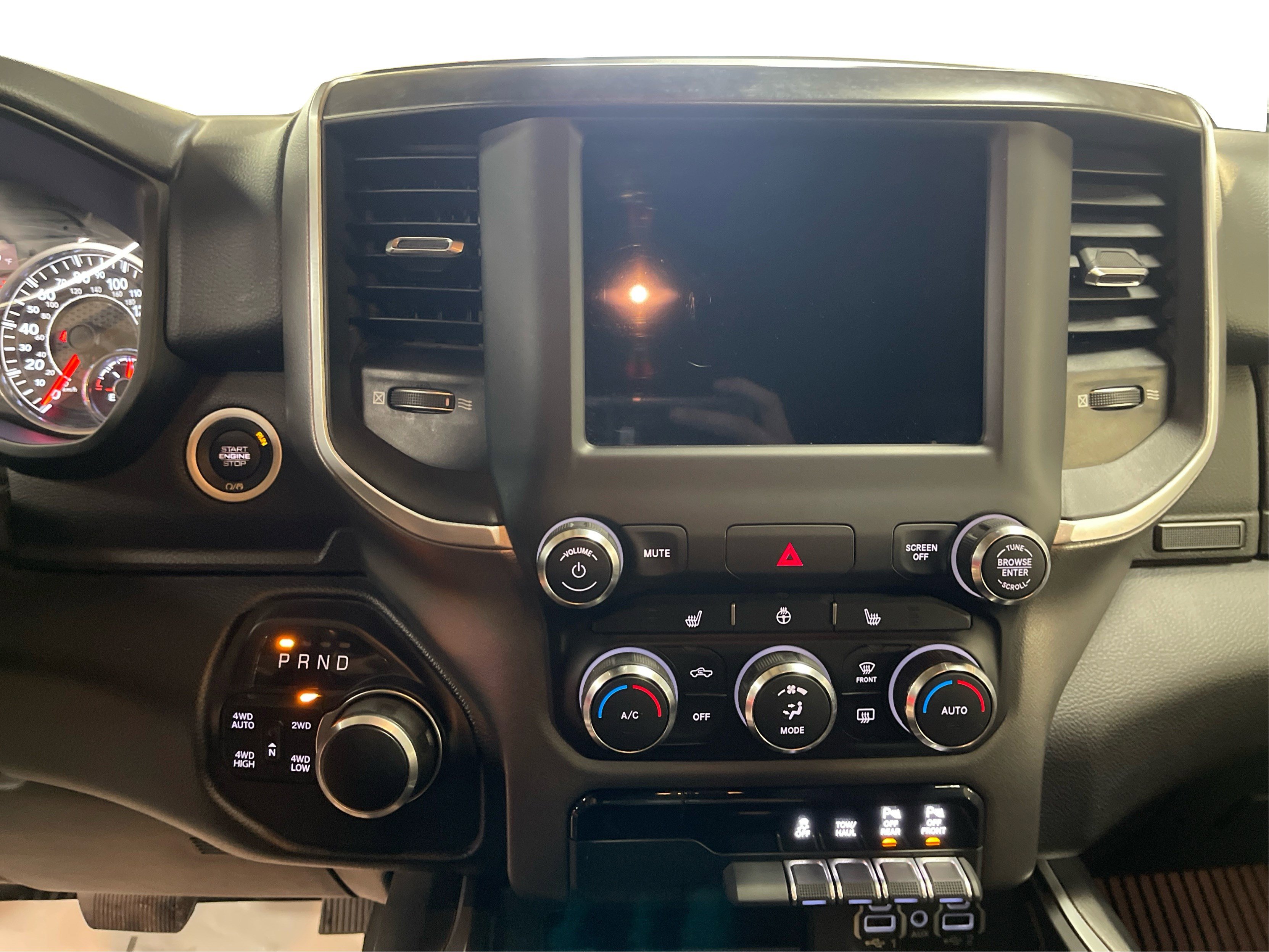 2020 Ram 1500 Big Horn photo 16