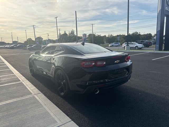 2019 Chevrolet Camaro 1LT photo 4