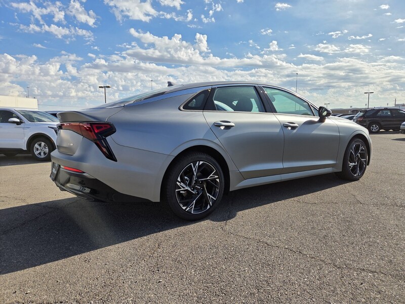 2026 Kia K5 GT-Line photo 3