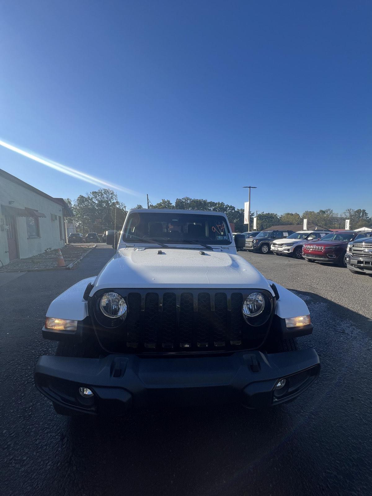 2022 Jeep Gladiator Sport photo 8