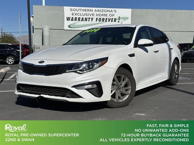 2019 Kia Optima LX's photo
