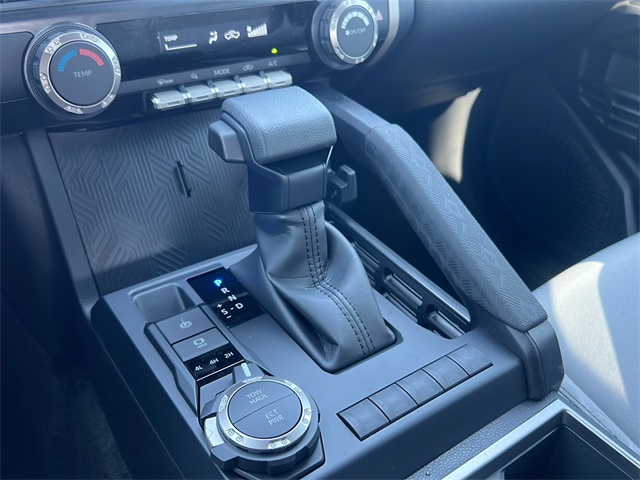 2025 Toyota Tacoma SR5 4x4 Double Cab photo 25