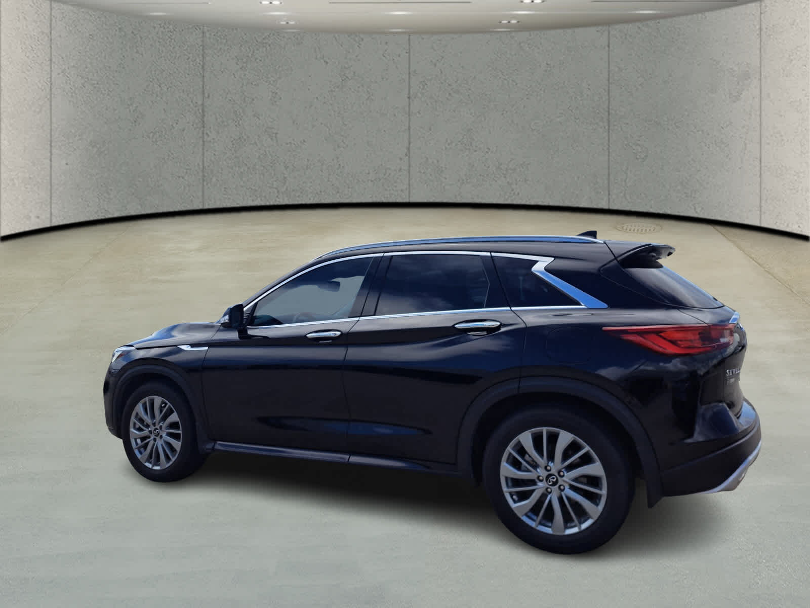 2023 Infiniti QX50 Luxe photo 7