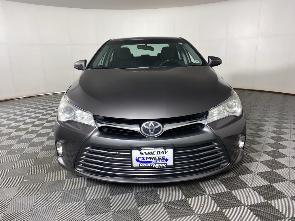 2016 Toyota Camry LE photo 5