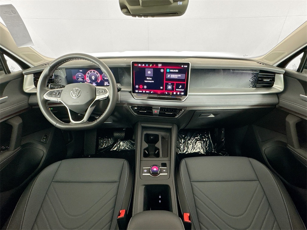 2025 Volkswagen Tiguan SE photo 7