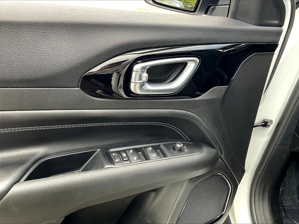 2022 Jeep Compass Altitude photo 29