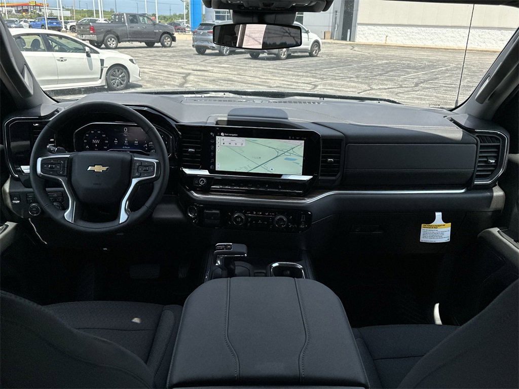 2025 Chevrolet Silverado 1500 LT photo 29