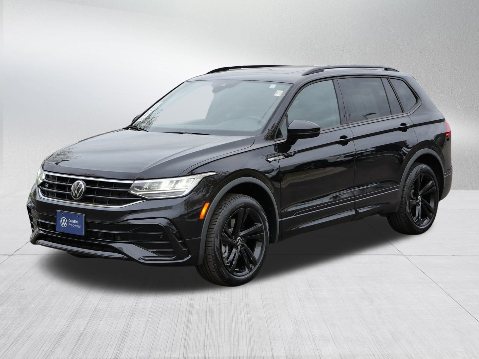 2024 Volkswagen Tiguan SE R-Line Black photo 3