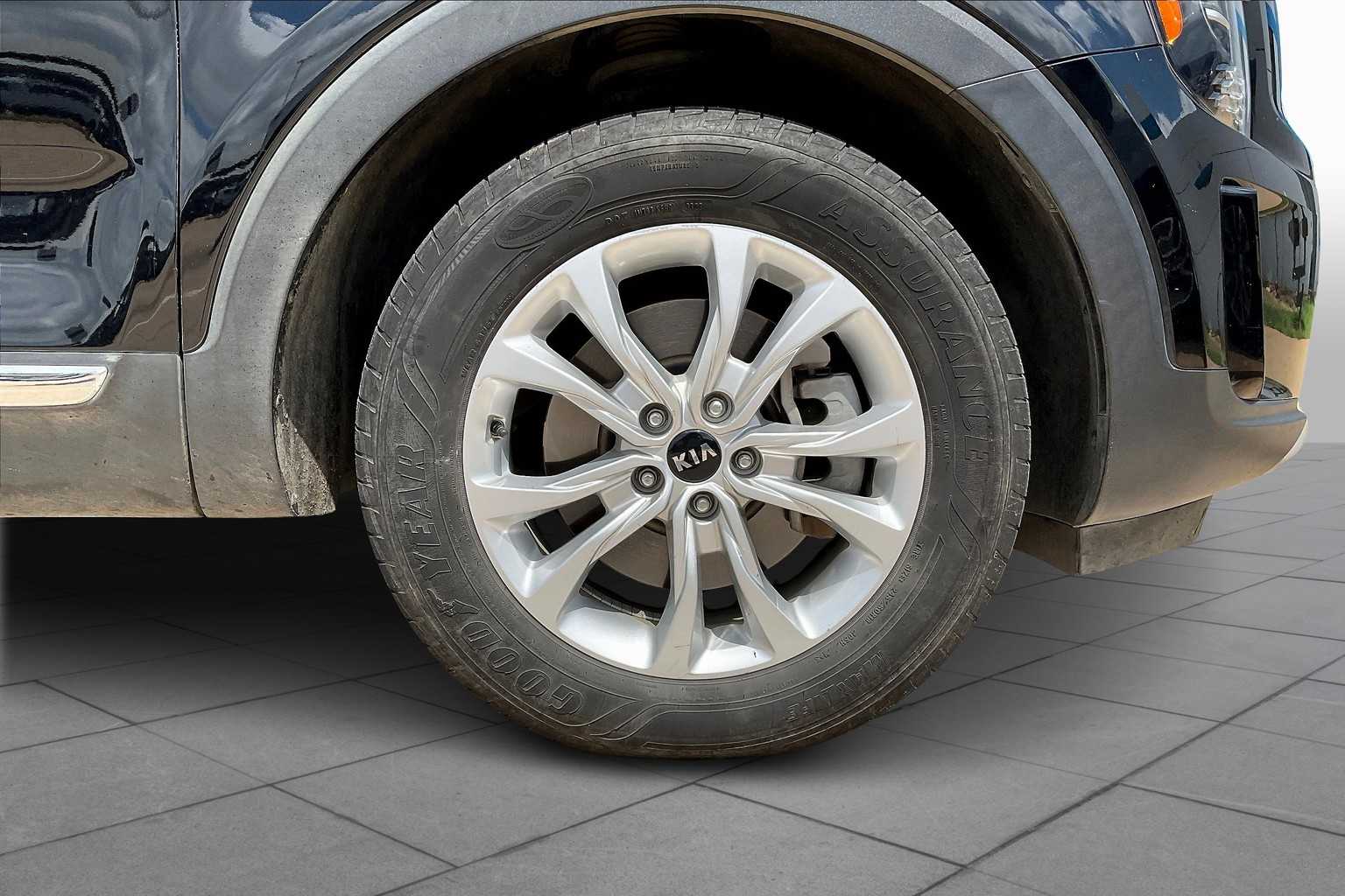 2021 Kia Telluride LX photo 10