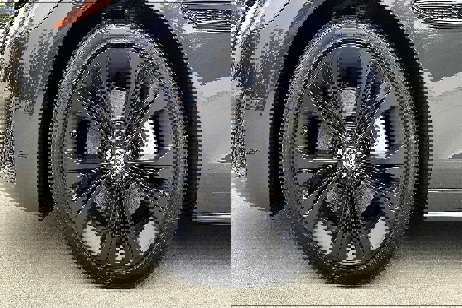 2024 Jaguar XF P300 R-Dynamic SE photo 10